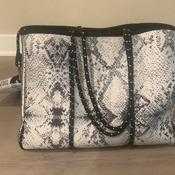 Multipurpose bag - Picture 2 of 5